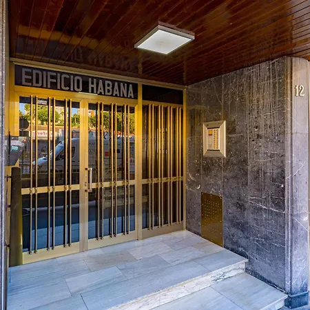 Rey Jaime I, Balcony & Garage Apartment